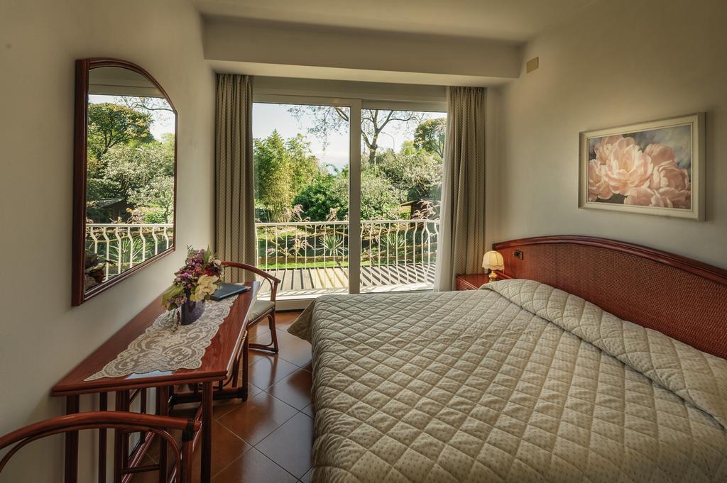 Hotel Garden Zorzi Сан-Феліче-дель-Бенако Номер фото